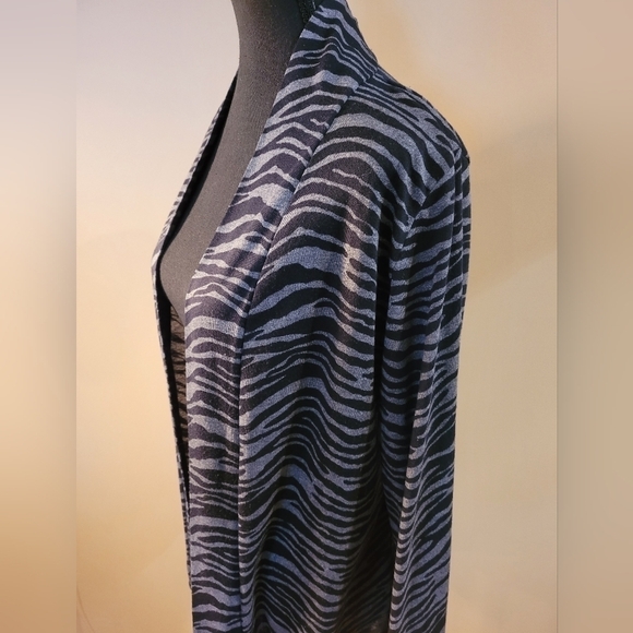 JONES NEW YORK Long Sleeve Animal Print Shug, Size Large - Picture 2 of 10